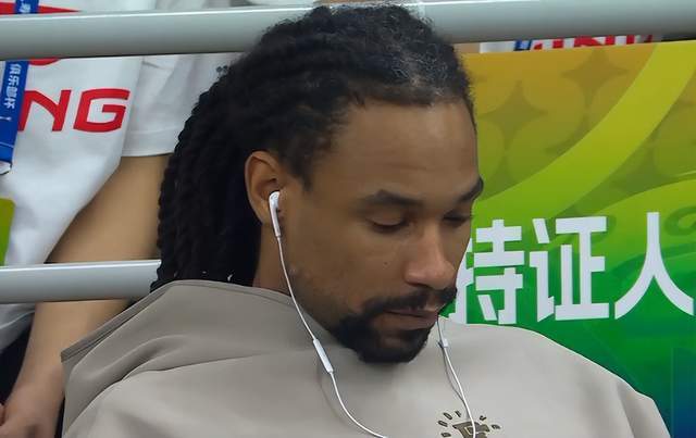 球王会体育-要更换外援吗？杜锋给出答案，广东在等一个人，萨林杰疑似被裁了